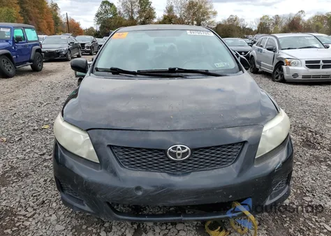 2010 Toyota Corolla Base z USA, uszkodzony, nr VIN 2T1BU4EE3AC235346